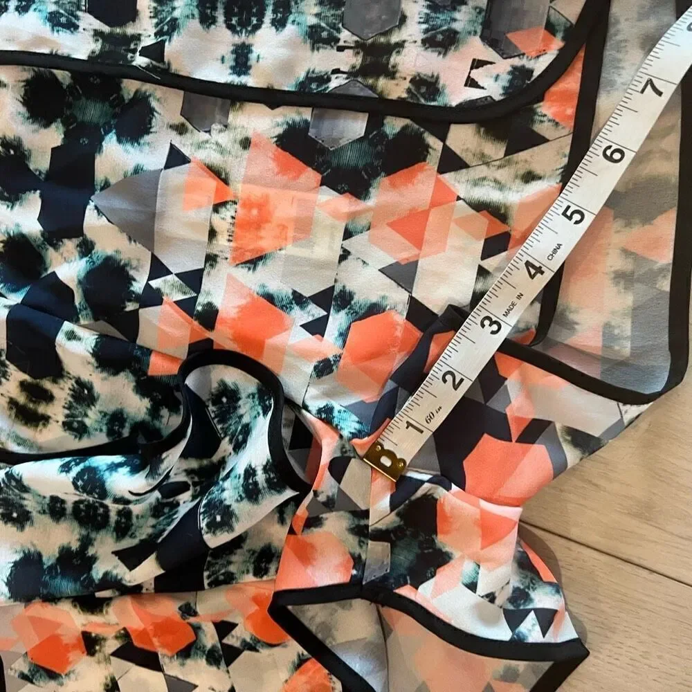 Romeo + juliet couture orange multi combo size m